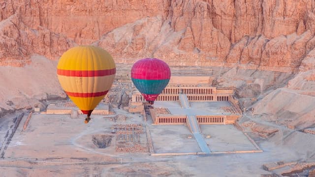 Hot Air Balloon Luxor Egypt: The Most Breathtaking View You’ll Ever Have